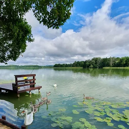 Mazurski Dom Nad Jeziorem Сasa de vacaciones *