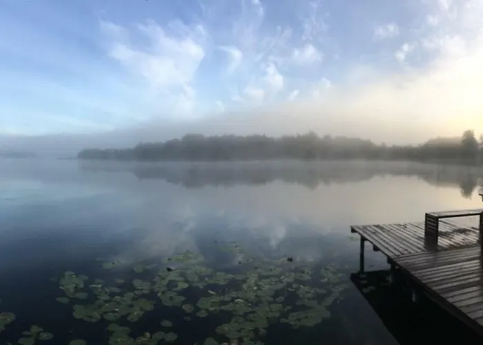 Mazurski Dom Nad Jeziorem Holiday home Pasym